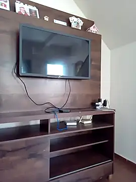 Snapshot of vacuoshat chatting on January 10, 6:42 pm vacuoshat online show from January 10, 6:42 pm