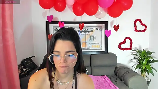 LucianaMoreau online show from February 17, 11:44 pm