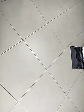 Snapshot of PrettyBottom1 chatting on January 14, 2:28 am PrettyBottom1 online show from January 14, 2:28 am