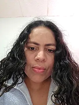  Zhamira online show from February 6, 3:59 pm