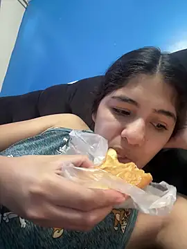Snapshot of diosa_sofia19 chatting on June 1, 12:51 pm diosa sofia19 online show from June 1, 12:51 pm