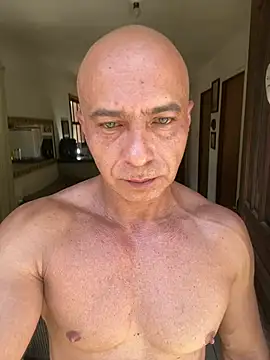 Snapshot of dogfrota chatting on February 5, 3:16 pm dogfrota online show from February 5, 3:16 pm