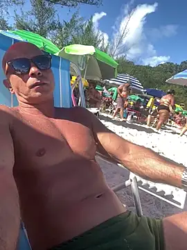 Snapshot of dogfrota chatting on February 21, 7:04 pm dogfrota online show from February 21, 7:04 pm