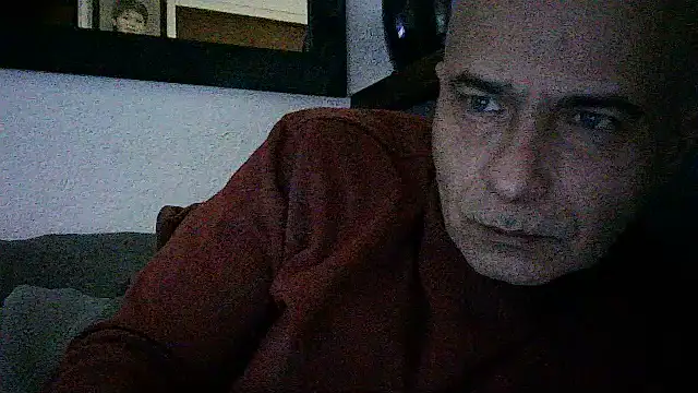 Snapshot of dogfrota chatting on June 14, 8:22 pm dogfrota online show from June 14, 8:22 pm