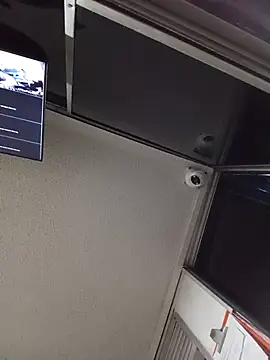 CrIs1dtian3 online show from January 18, 3:21 am