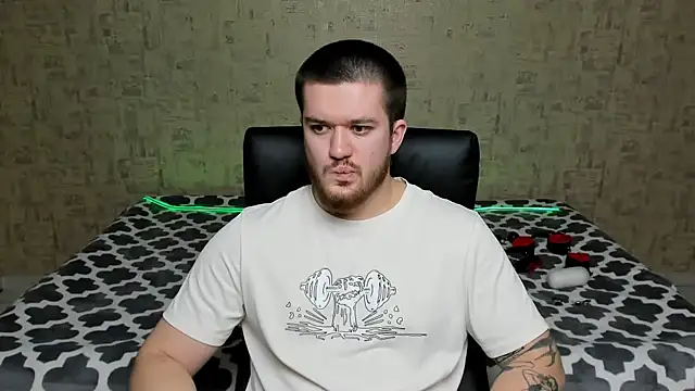 Well boy online show from April 4, 6:16 pm