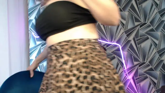 NikkiKiss    online show from May 15, 10:50 pm