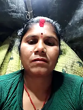 Snapshot of Hot_di97 chatting on February 19, 7:26 am Hot di97 online show from February 19, 7:26 am