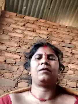 Hot di97 online show from March 30, 1:39 am