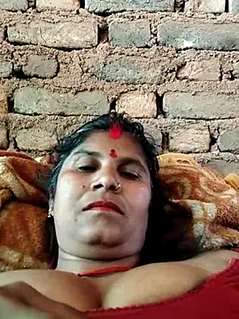 Hot di97 online show from April 10, 9:03 am