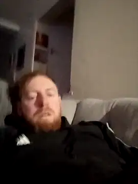 Snapshot of Hertsguy1984 chatting on February 7, 2:48 am Hertsguy1984 online show from February 7, 2:48 am