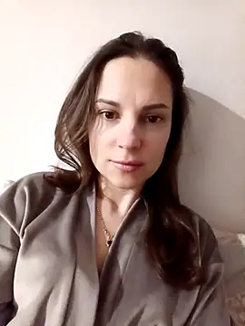 She-Moon online show from April 11, 5:50 pm