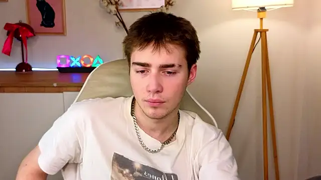 Snapshot of d3s_dn chatting on February 5, 4:00 pm d3s dn online show from February 5, 4:00 pm