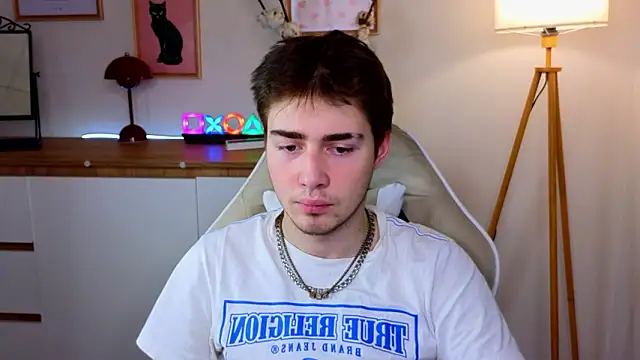 Snapshot of d3s_dn chatting on February 12, 12:55 pm d3s dn online show from February 12, 12:55 pm