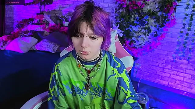 Ashley Veil online show from April 3, 9:13 pm