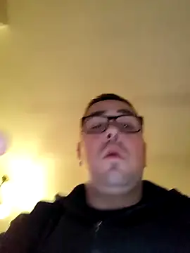 Snapshot of Vieirapauduro69 chatting on February 6, 6:44 pm Vieirapauduro69 online show from February 6, 6:44 pm