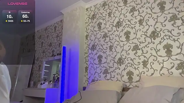 Snapshot of AngelAmelly chatting on January 13, 7:30 pm AngelAmelly online show from January 13, 7:30 pm