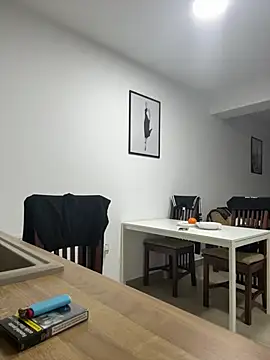 Missolevelvet online show from February 17, 8:59 pm