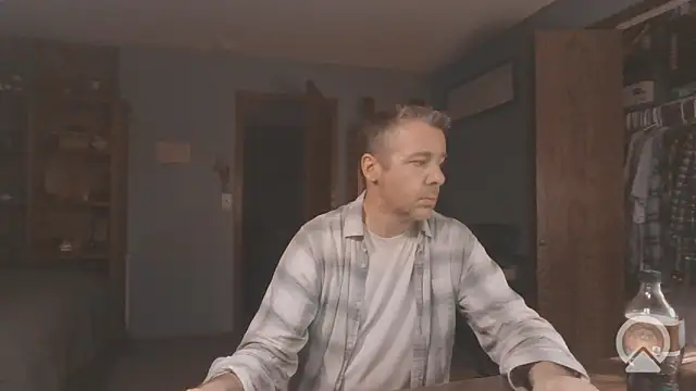 chrisw8140 online show from April 11, 4:28 am