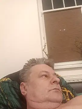 Snapshot of Borgio123 chatting on April 19, 7:49 pm Borgio123 online show from April 19, 7:49 pm