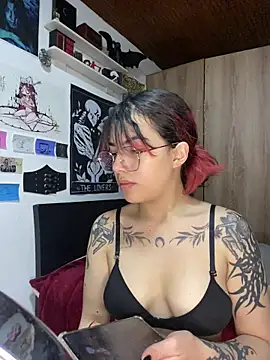 Snapshot of neo_vampy chatting on February 22, 10:41 pm neo vampy online show from February 22, 10:41 pm