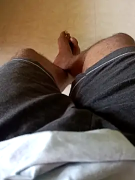 Snapshot of Harishtamil26 chatting on February 10, 3:54 am Harishtamil26 online show from February 10, 3:54 am