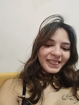 Snapshot of carazinho2128 chatting on June 24, 2:38 pm carazinho2128 online show from June 24, 2:38 pm