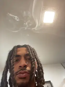 Snapshot of Mellyj053 chatting on March 27, 4:40 pm Mellyj053 online show from March 27, 4:40 pm