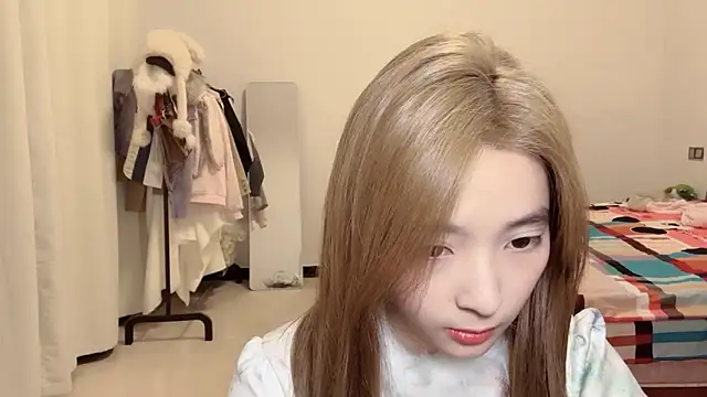 Snapshot of 1X-NanNan chatting on February 13, 12:34 pm 1X-NanNan online show from February 13, 12:34 pm