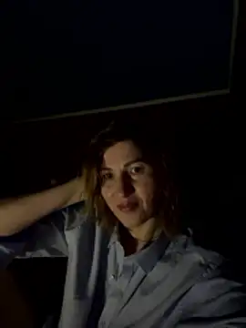 Snapshot of _Crystal_2 chatting on January 16, 3:43 am Crystal 2 online show from January 16, 3:43 am