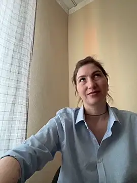 Snapshot of _Crystal_2 chatting on February 1, 2:48 pm Crystal 2 online show from February 1, 2:48 pm