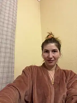 Snapshot of _Crystal_2 chatting on February 8, 3:48 pm Crystal 2 online show from February 8, 3:48 pm