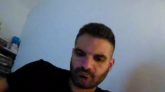 Snapshot of marios87xxl chatting on March 24, 11:32 pm marios87xxl online show from March 24, 11:32 pm