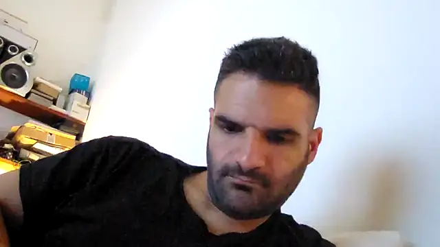 Snapshot of marios87xxl chatting on May 13, 9:50 am marios87xxl online show from May 13, 9:50 am