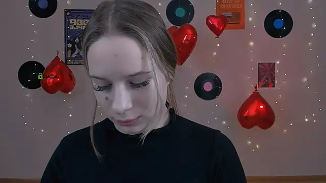 Snapshot of miles_candy chatting on February 13, 8:38 pm miles candy online show from February 13, 8:38 pm