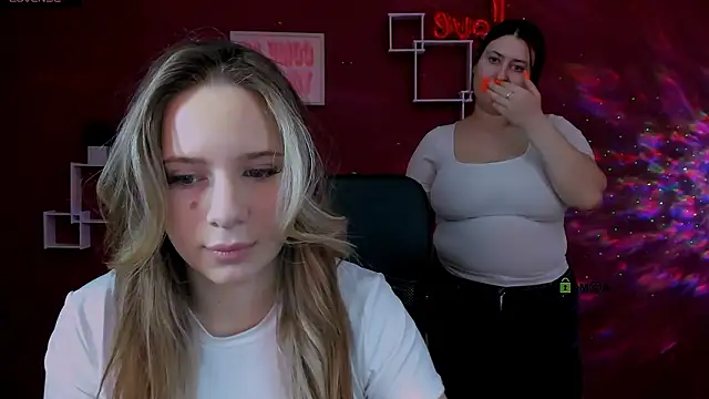 Snapshot of miles_candy chatting on February 19, 8:16 pm miles candy online show from February 19, 8:16 pm