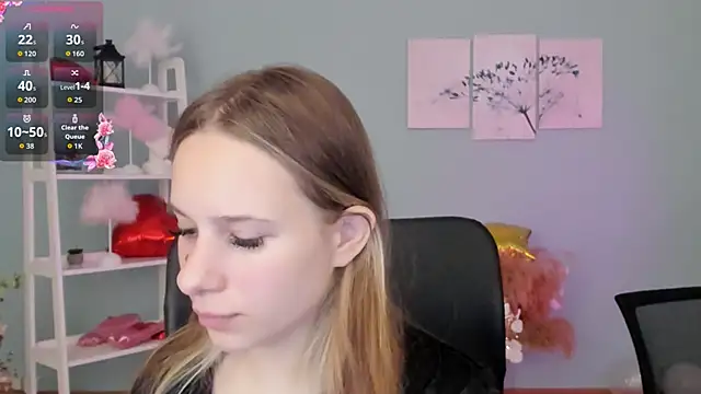 Snapshot of miles_candy chatting on March 2, 8:26 pm miles candy online show from March 2, 8:26 pm