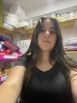 Scarlet noire outdoors  online show from January 16, 12:14 am