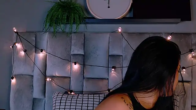 ChloeeMiller   online show from March 7, 2:52 am