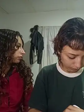 AlexxaAndRileyy online show from May 30, 4:15 pm
