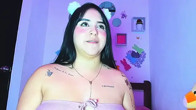 Penelopeflame18 online show from May 22, 1:02 am