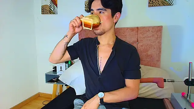 Ethan Briggs  online show from February 13, 3:46 am