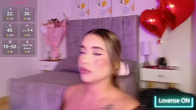 Snapshot of Lucy_Carson_ chatting on February 15, 3:47 am Lucy Carson online show from February 15, 3:47 am