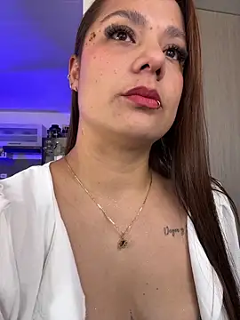 Pretty  Milf online show from April 7, 2:17 pm