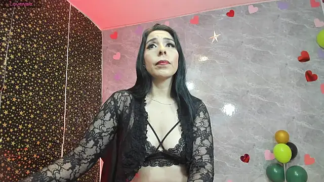 adellelennoxx online show from April 18, 8:51 am