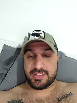 Snapshot of Mertozer01 chatting on March 19, 10:03 pm Mertozer01 online show from March 19, 10:03 pm