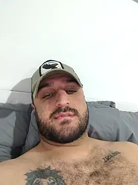 Snapshot of Mertozer01 chatting on March 21, 10:46 pm Mertozer01 online show from March 21, 10:46 pm