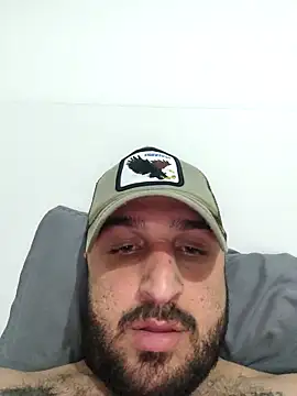 Snapshot of Mertozer01 chatting on March 27, 11:15 pm Mertozer01 online show from March 27, 11:15 pm