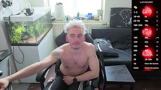 Rayzel White online show from April 8, 11:43 am