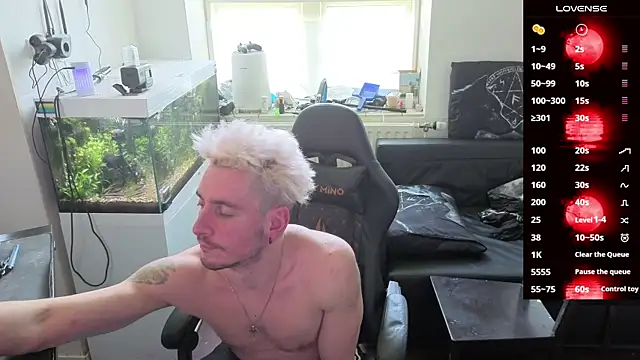 Rayzel White online show from April 12, 11:59 am